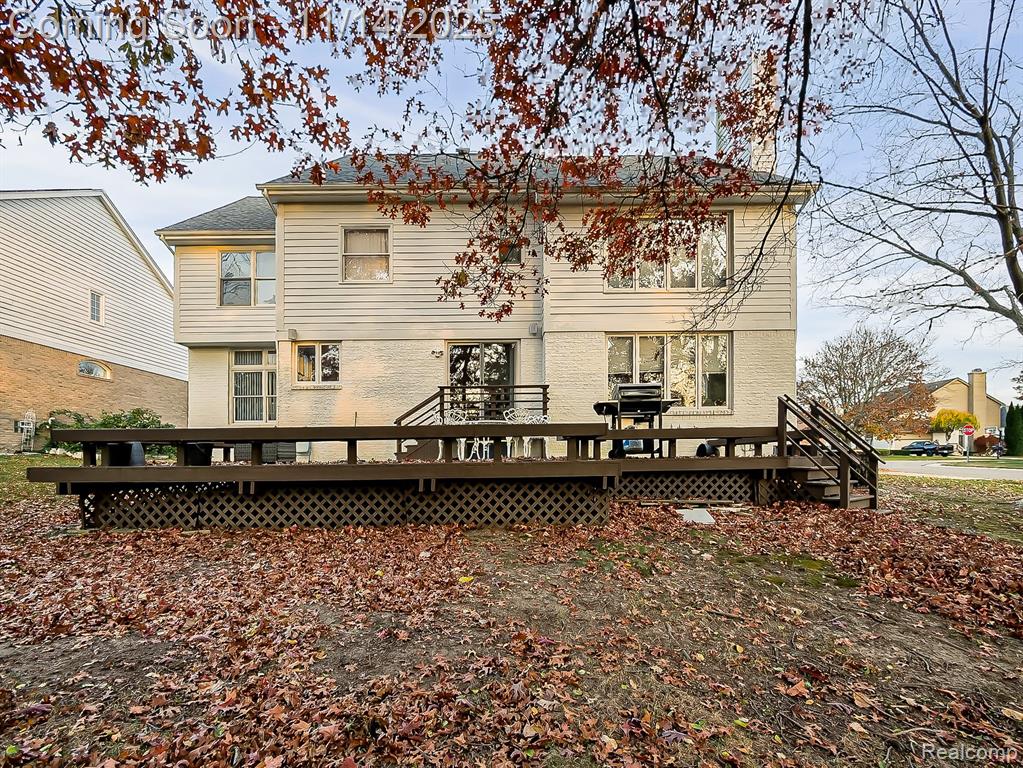 7359 Woodlore Drive, West Bloomfield, MI 48323 — Photo 40
