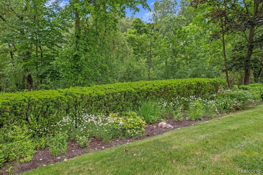 72 Vaughan Ridge Road, Bloomfield Hills, MI 48304 — Photo 65