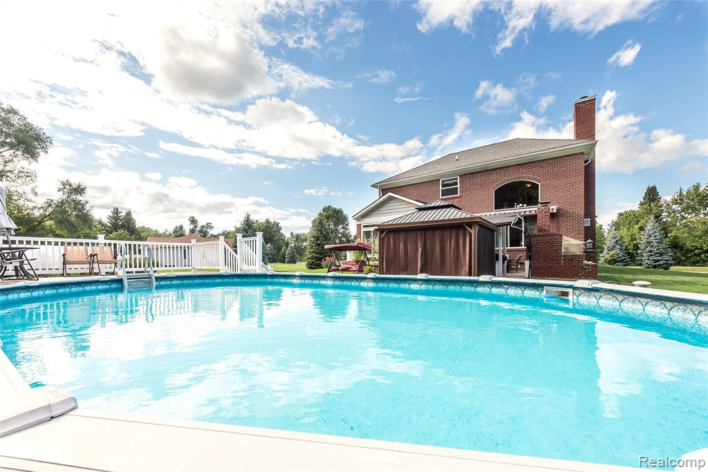 61121 Kocher Drive, South Lyon, MI 48178 — Photo 58