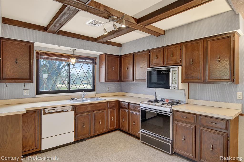 46300 Gainsborough Drive, Canton, MI, 48187