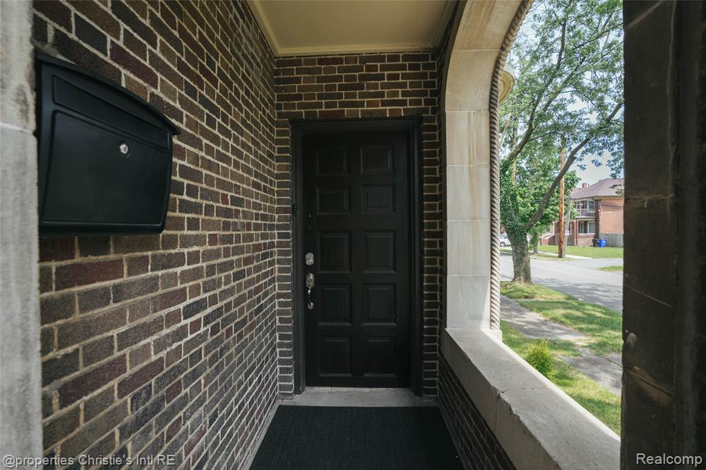 8604 La Salle Boulevard, Detroit, MI 48206 — Photo 6