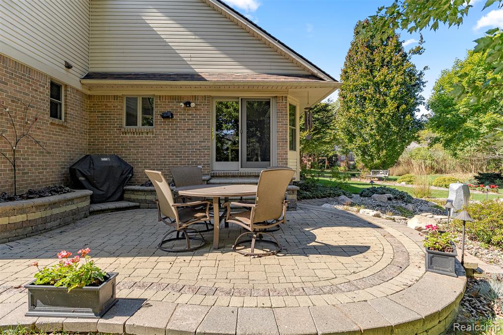 27142 Newberry Boulevard, Brownstown, MI 48134 — Photo 38