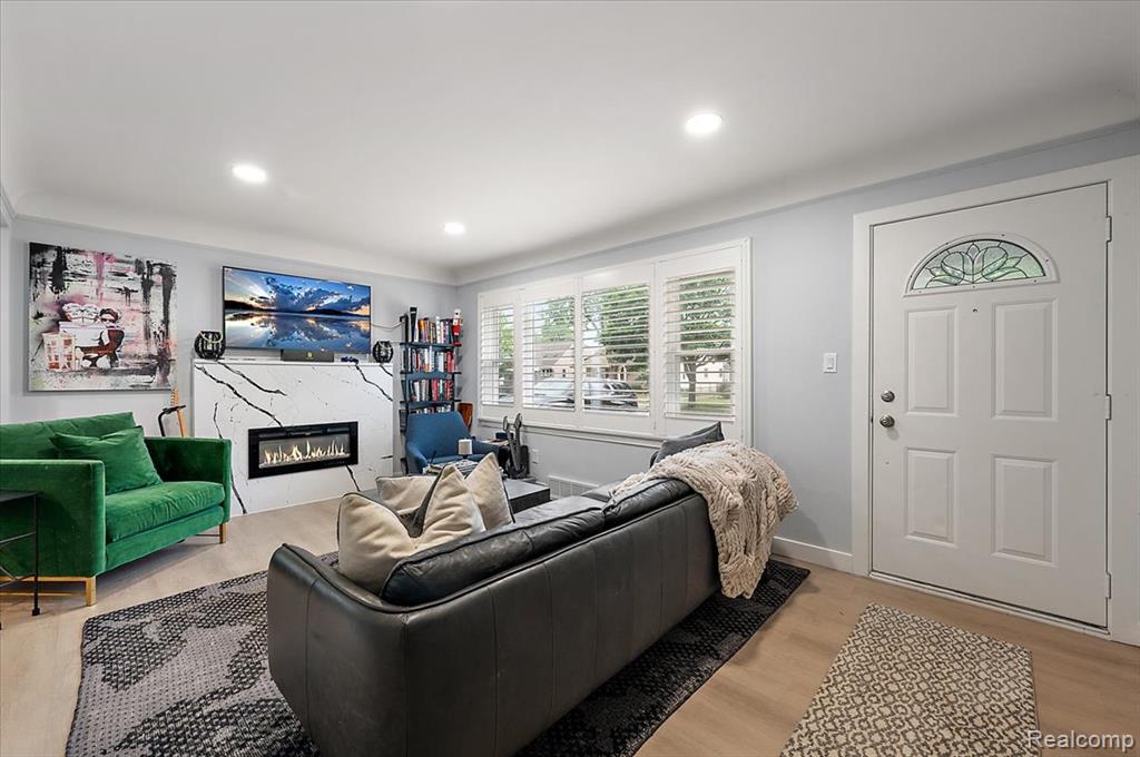 544 S Webik Avenue, Clawson, MI — Photo 5