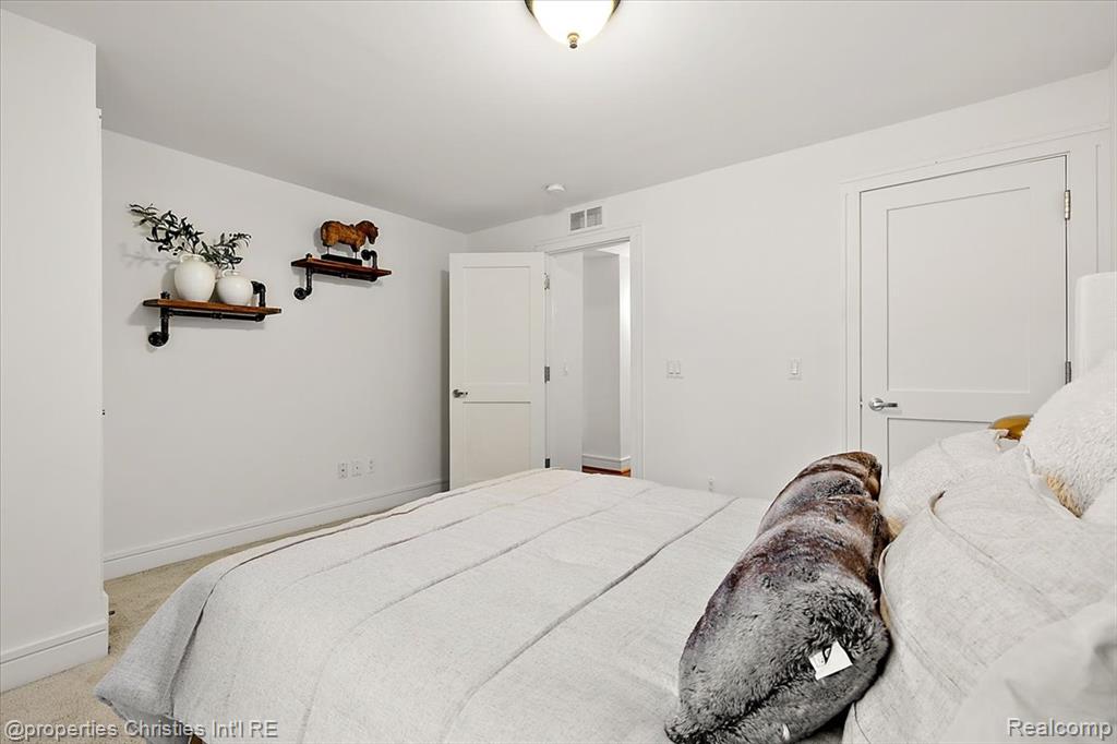 411 S Old Woodward Avenue, 821, Birmingham, MI 48009 — Photo 17