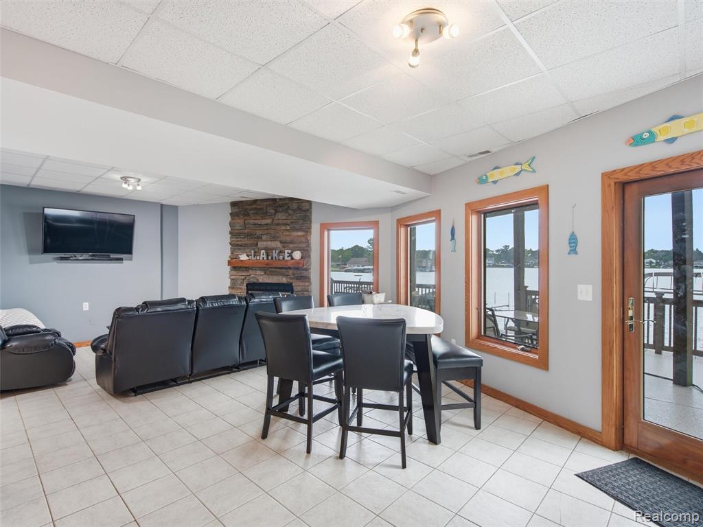 14292 Westman Drive, Fenton, MI 48430 — Photo 17