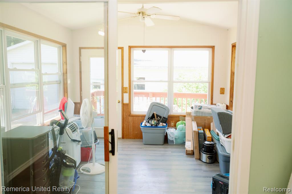 509 COLLINGWOOD Street, Houghton Lake, MI 48629 — Photo 8