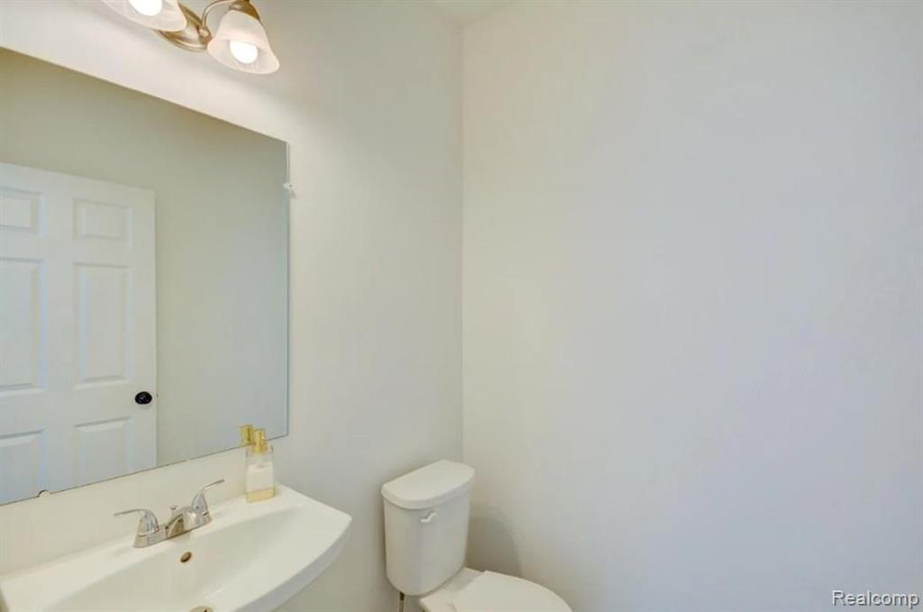 9480 White Tail Drive, Ypsilanti, MI 48197 — Photo 10