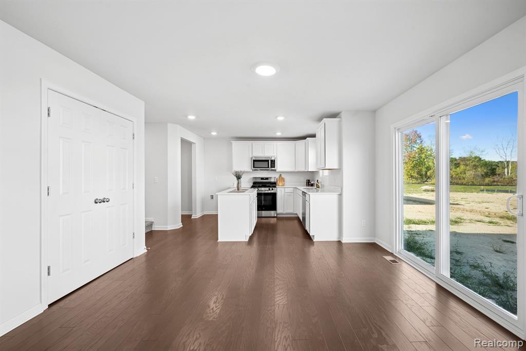 54375 HERON Circle, Chesterfield, MI 48047 — Photo 6