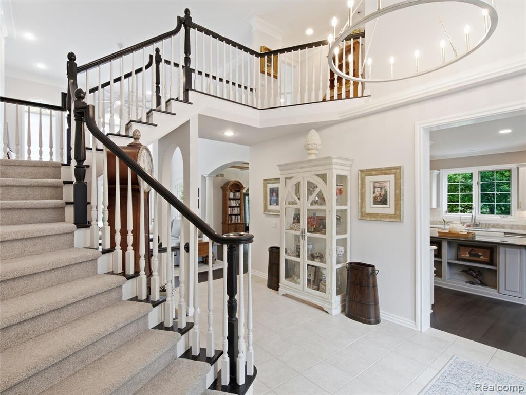6728 Cascade Court, Clarkston, MI 48348 — Photo 9