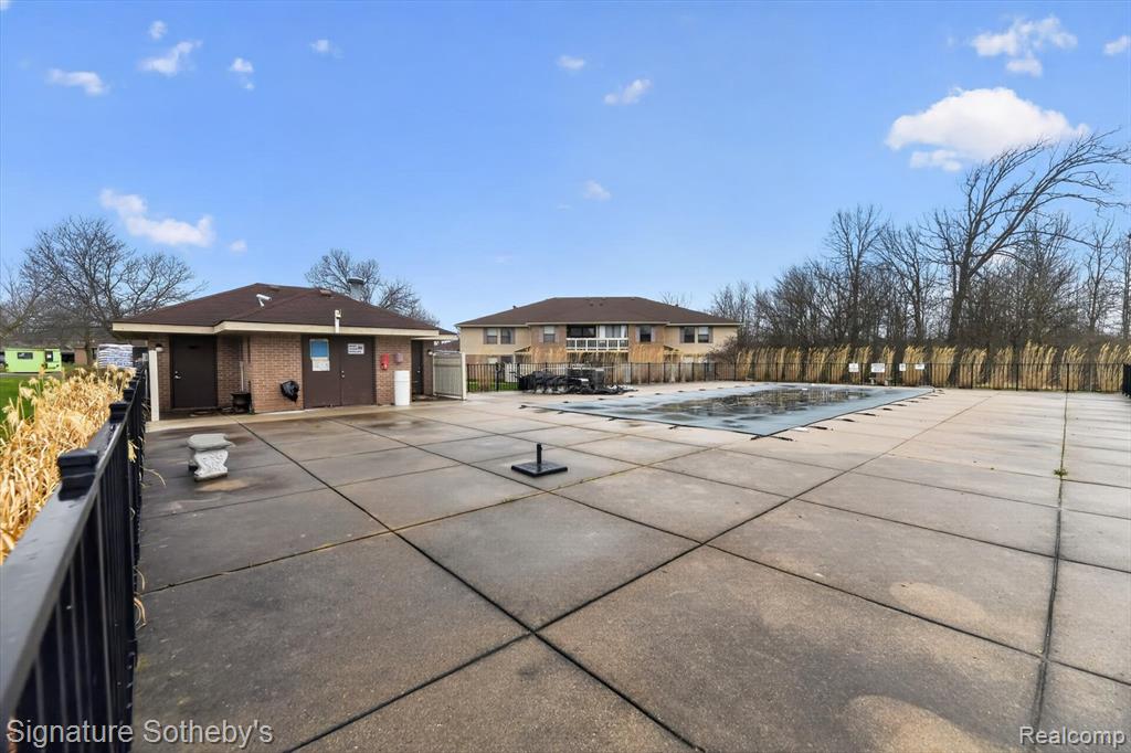 61031 Greenwood Drive, South Lyon, MI 48178 — Photo 27