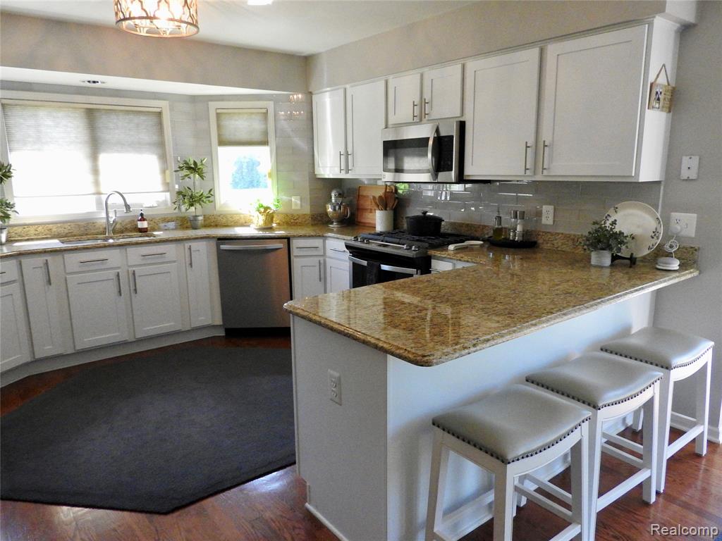 43124 Gina Drive, Sterling Heights, MI 48314 — Photo 5