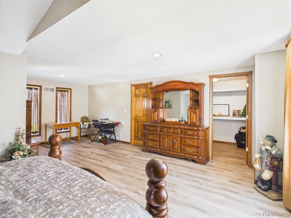 480 PENINSULA Drive, Columbiaville, MI 48421 — Photo 29