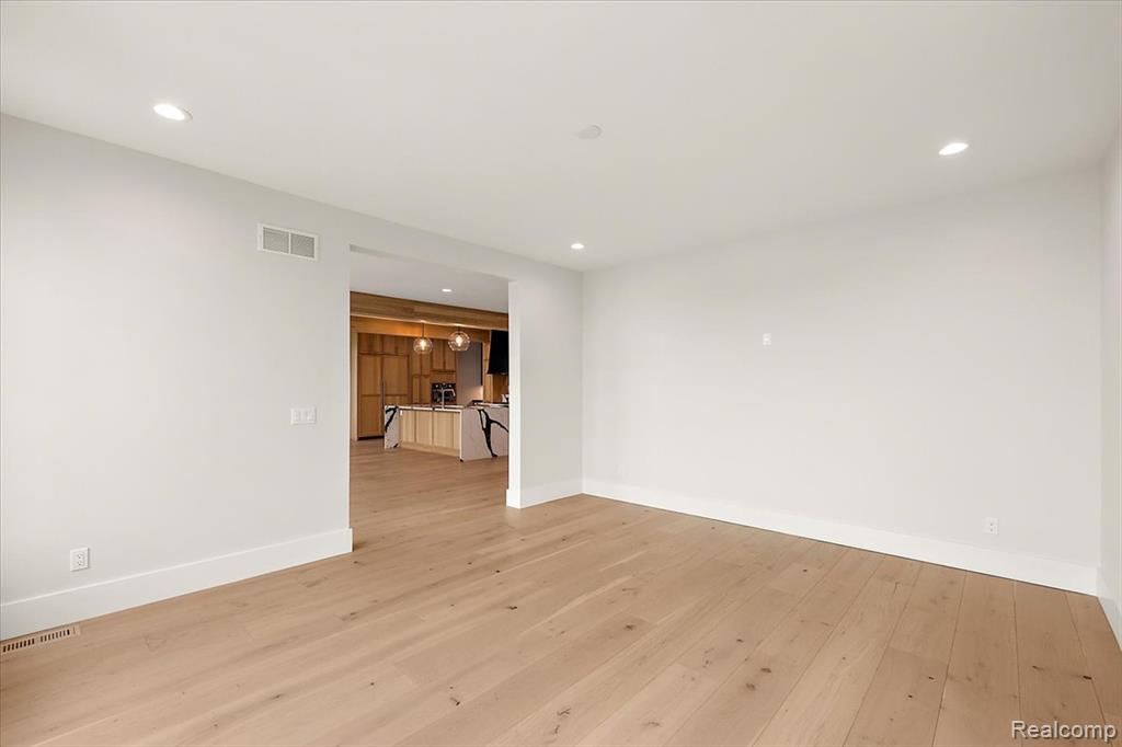 13459 Haddon Street, Fenton, MI 48430 — Photo 24
