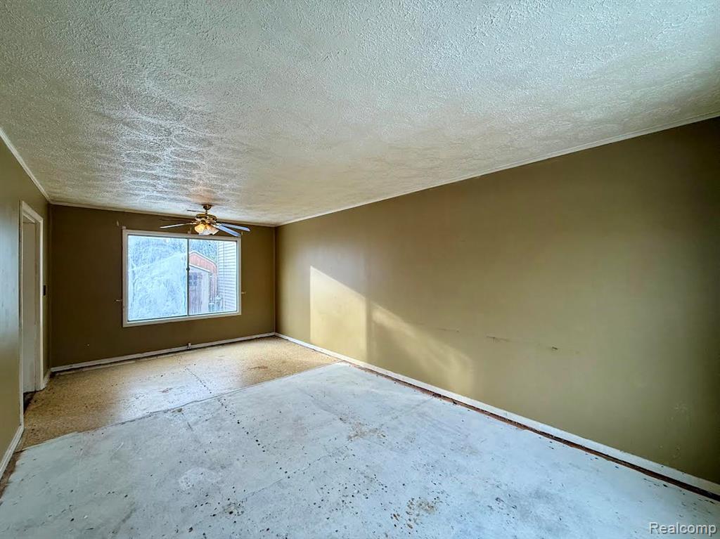 805 Estrada Drive, Belleville, MI 48111 — Photo 10