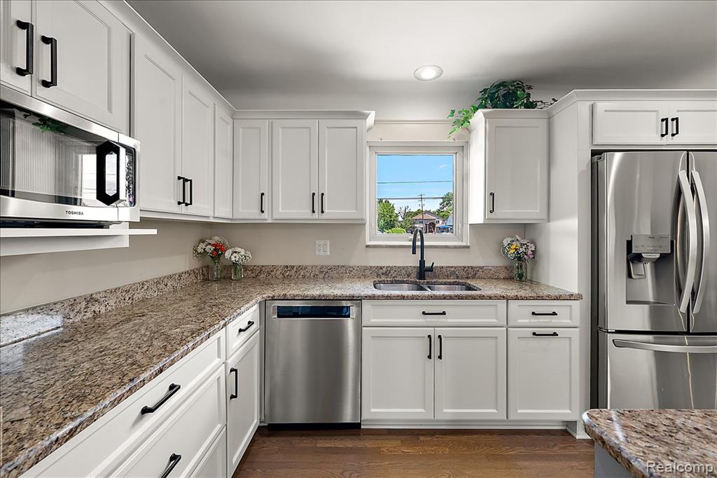 22461 Benjamin Street, Saint Clair Shores, MI 48081 — Photo 10