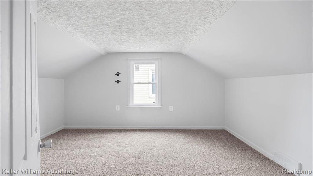 838 SAINT JOHNS Street, Wyandotte, MI 48192 — Photo 18