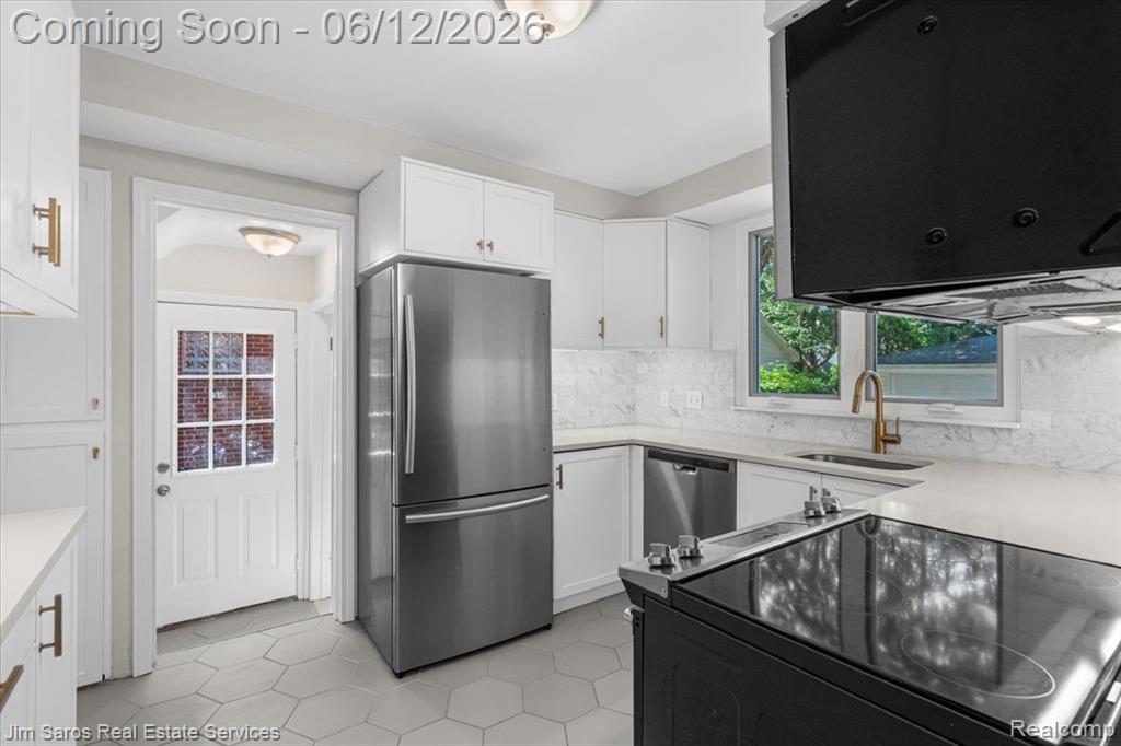 451 Moran Road, Grosse Pointe, MI 48236 — Photo 7