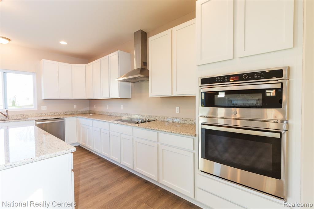 53188 Woodland Meadows Drive, Chesterfield, MI 48047 — Photo 8