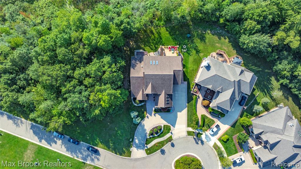 5679 Branford Drive, West Bloomfield, MI — Photo 68