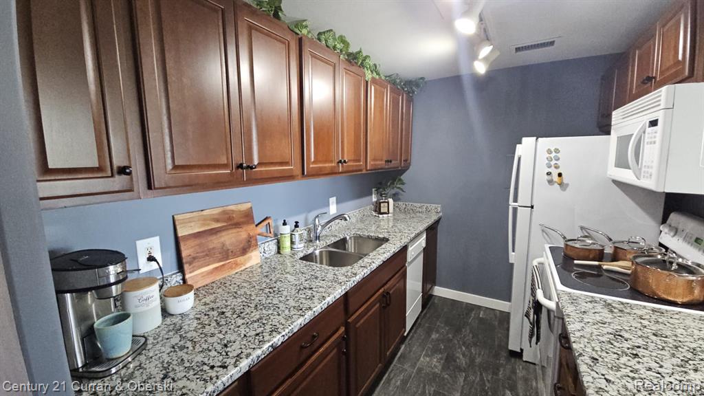 22700 Garrison Street, 705, Dearborn, MI 48124 — Photo 8