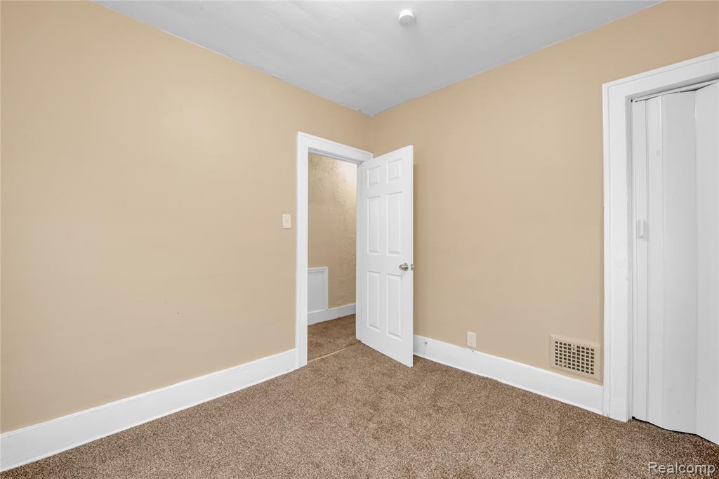 5044 Fairview Street, Detroit, MI 48213 — Photo 14