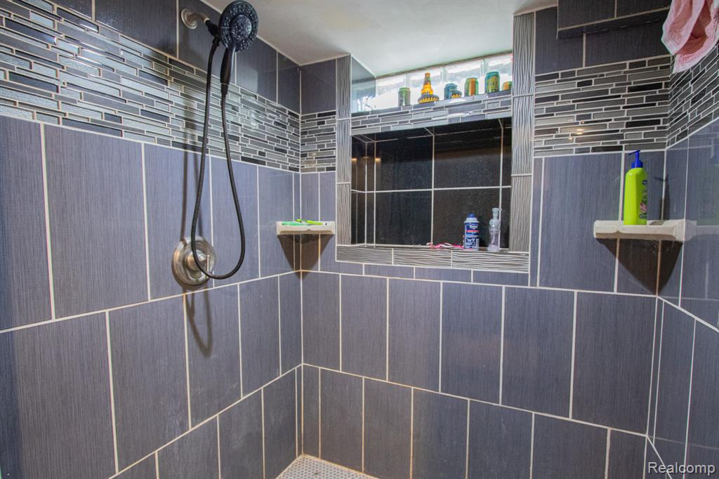 27825 Garfield Street, Roseville, MI 48066 — Photo 17
