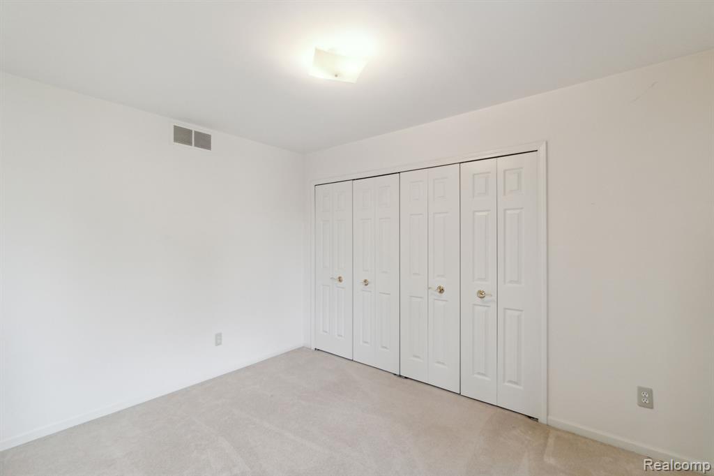8062 FOX HOLLOW Road, Goodrich Vlg, MI — Photo 26