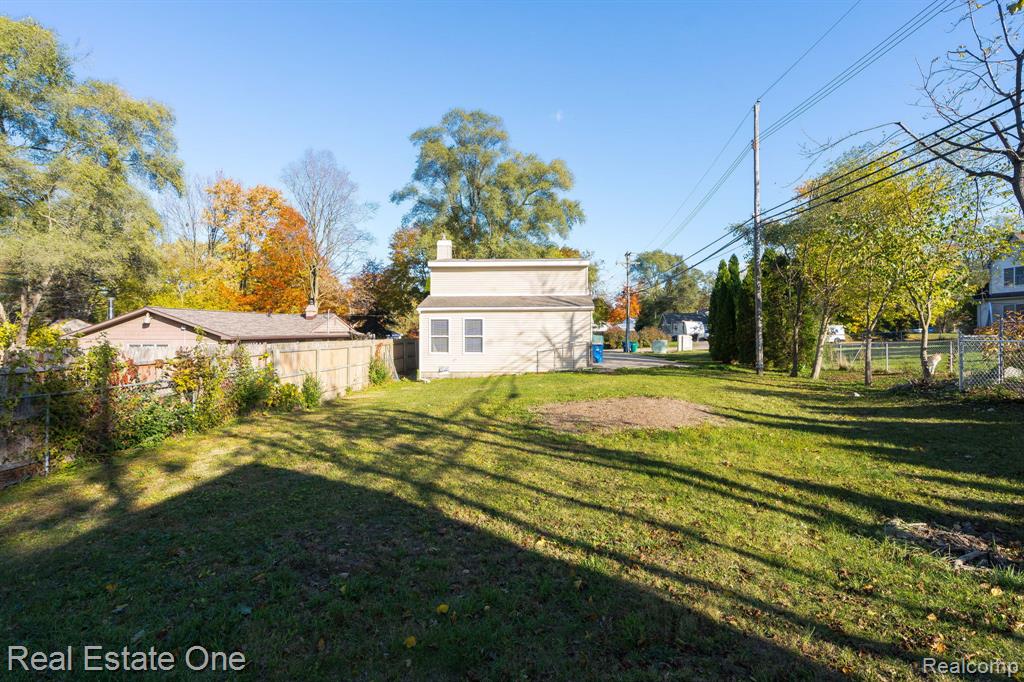 4281 Marcus Road, Waterford, MI 48329 — Photo 7