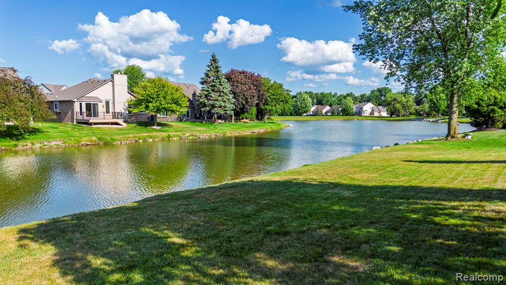 52448 Cedar Mill Drive, Macomb, MI 48042 — Photo 39