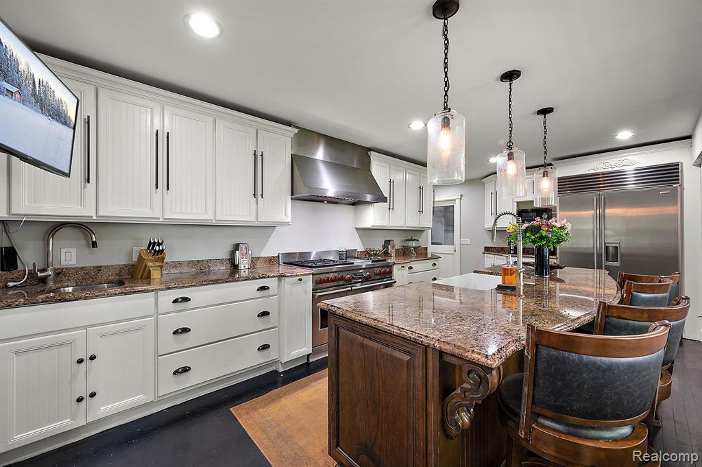6491 HILLS Drive, Bloomfield Hills, MI 48301 — Photo 13