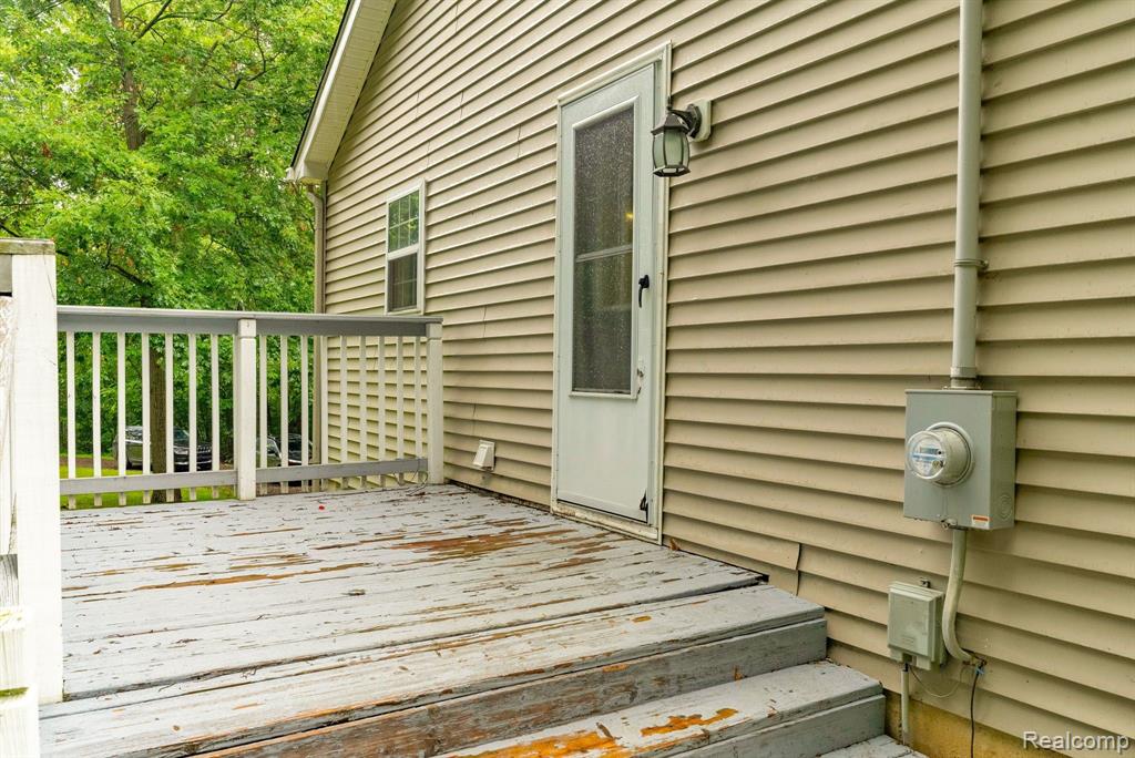 6917 CHASE LAKE Road, Fowlerville, MI 48836 — Photo 7