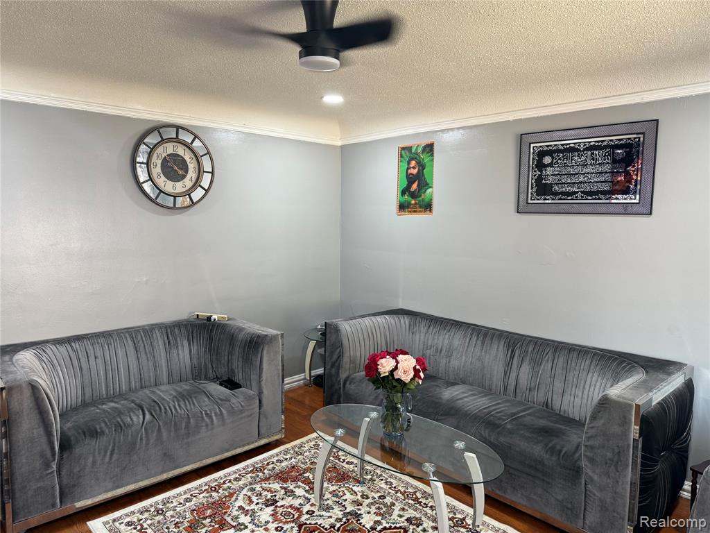 6345 Woodmont Avenue, Detroit, MI 48228 — Photo 4