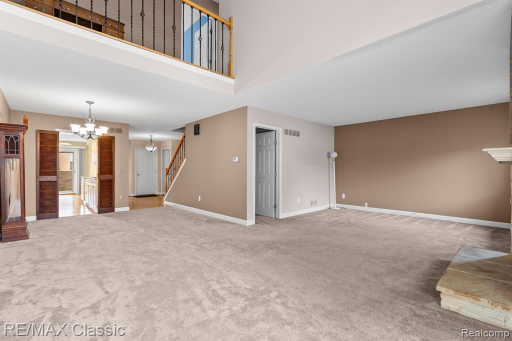 23127 Farmington Road, Farmington, MI 48336 — Photo 16