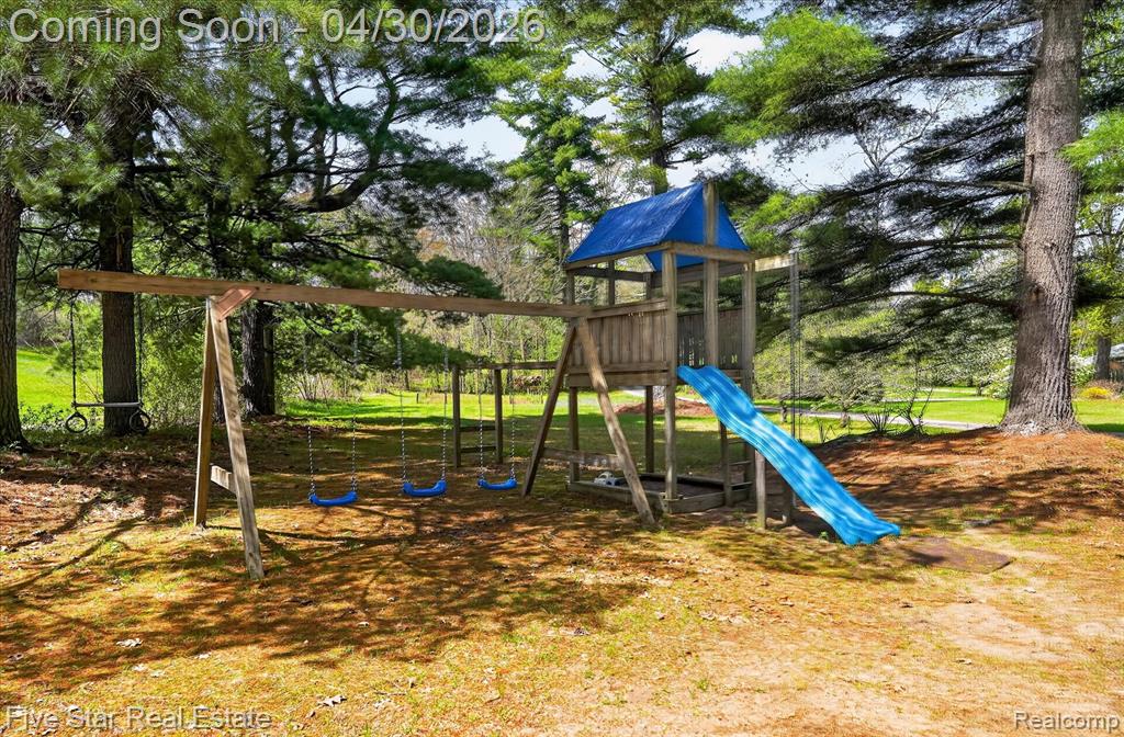 630 Sunset, White Lake, MI 48383 — Photo 59