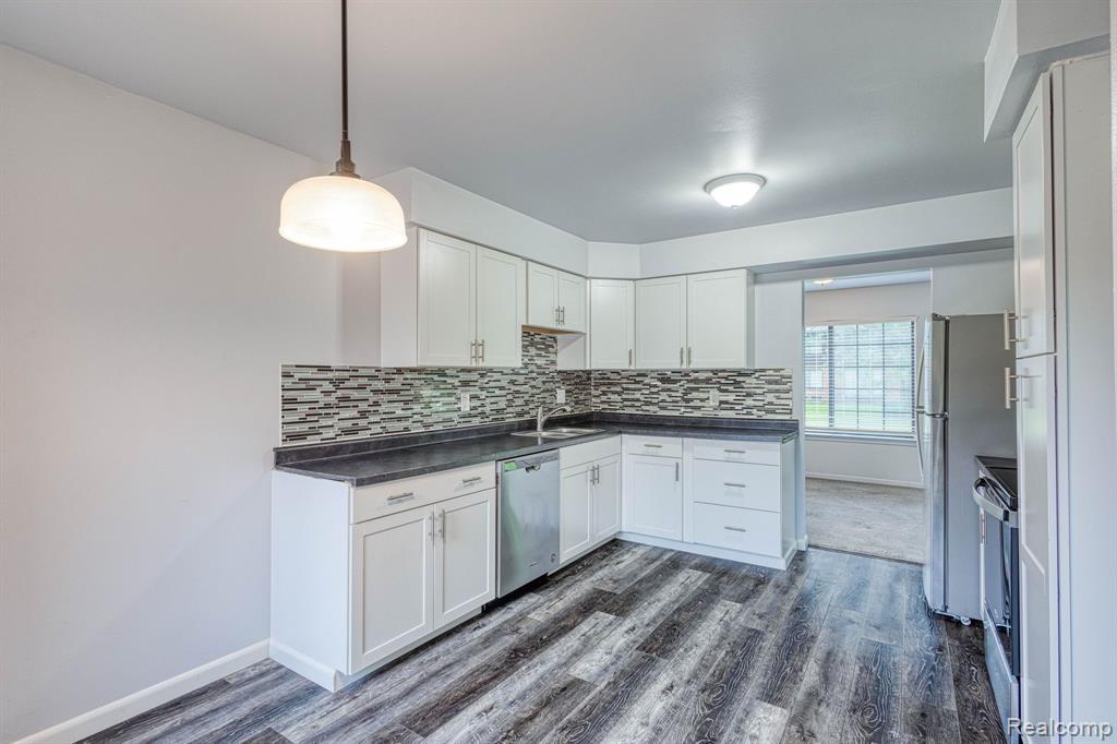 26188 SUMMERDALE Drive, Southfield, MI 48033 — Photo 14