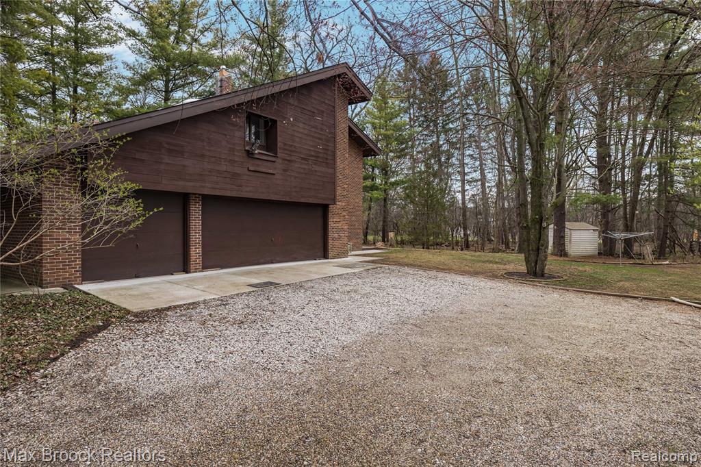 32674 Bingham Lane, Bingham Farms, MI 48025 — Photo 58
