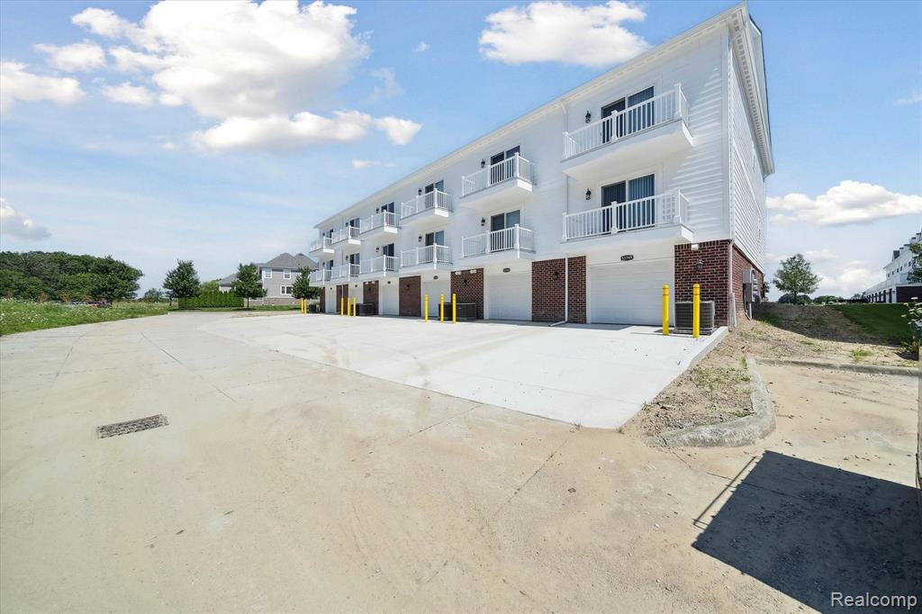 53749 Champlain Street, Macomb, MI 48042 — Photo 31