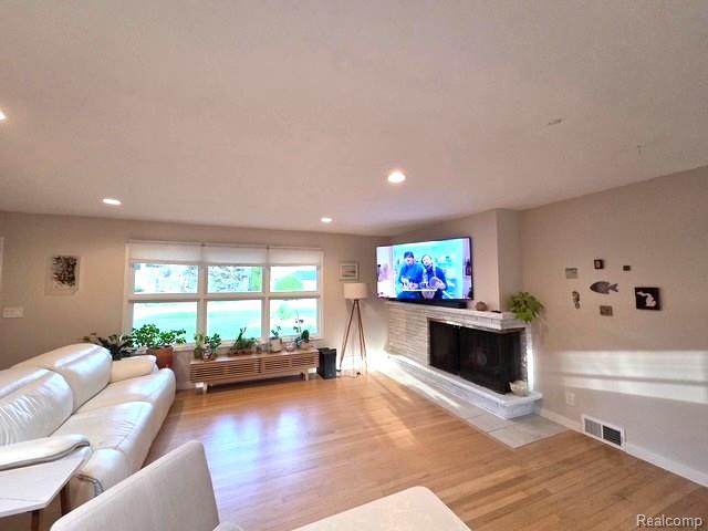 36671 Putnam Street, Clinton Twp, MI 48035 — Photo 3