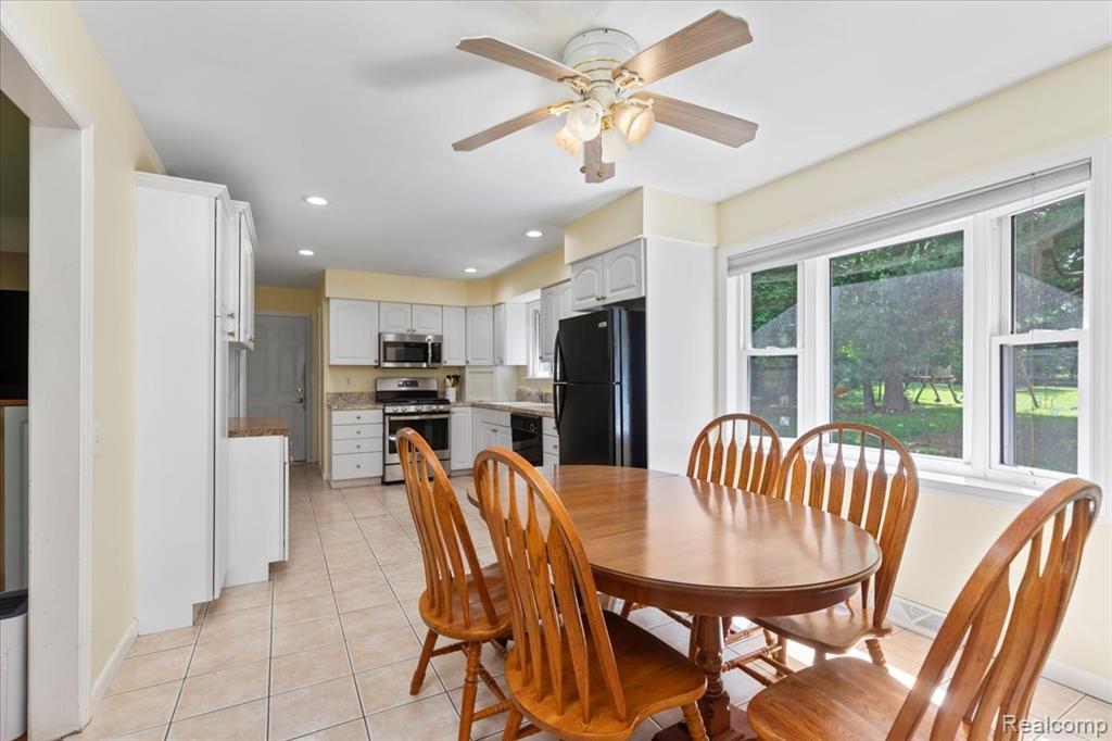 5848 Honert Road, Ortonville, MI 48462 — Photo 8