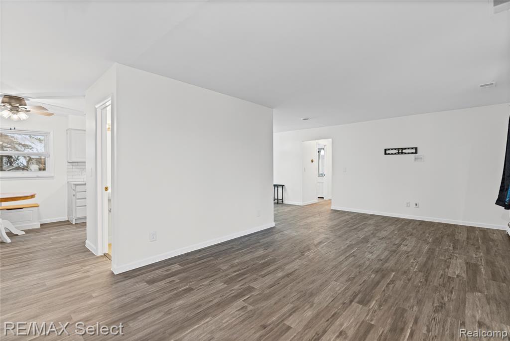 2461 N Long Lake Road, Fenton, MI 48430 — Photo 24