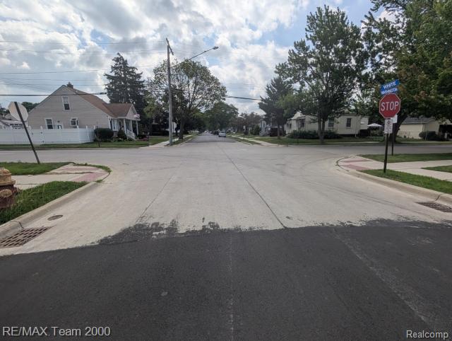 808 White Avenue, Lincoln Park, MI 48146 — Photo 5