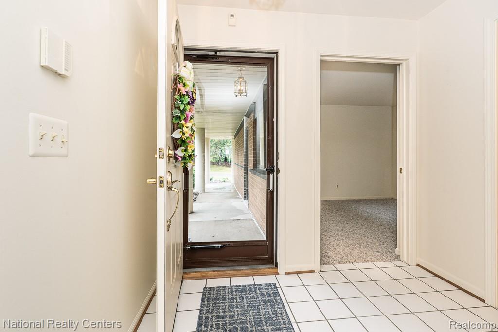 906 Wexford Way, 3, Rochester Hills, MI 48307 — Photo 4