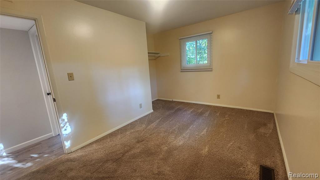 6555 Manson Drive, Waterford, MI — Photo 17