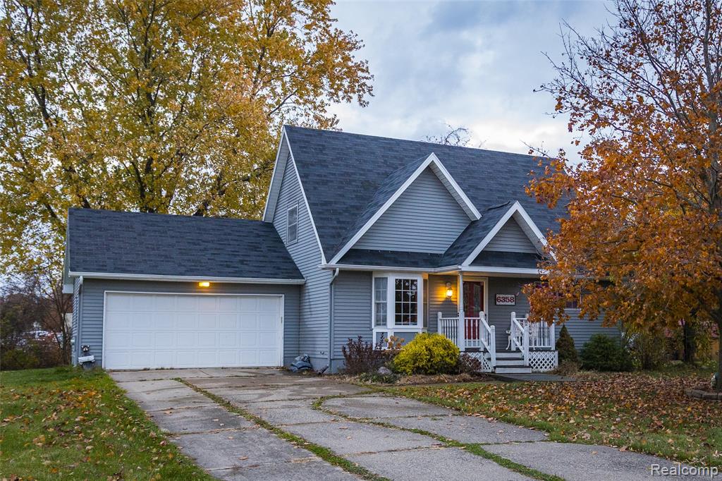 6358 Yorkshire North Riding Road, Flint, MI 48532 — front exterior