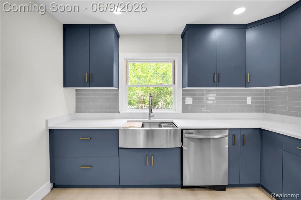 16904 Pierson Street, Detroit, MI 48219 — Photo 9