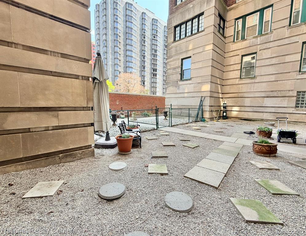 8120 E Jefferson Ave E Jefferson Avenue, 7E, Detroit, MI 48214 — Photo 63