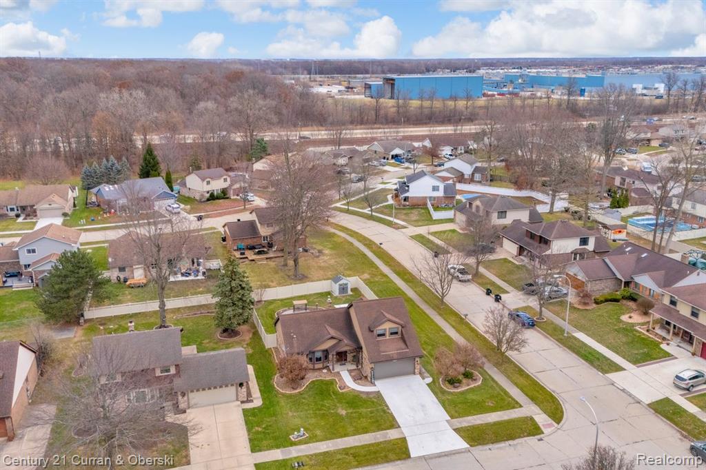 21539 Deerfield Drive, Woodhaven, MI 48183 — Photo 43