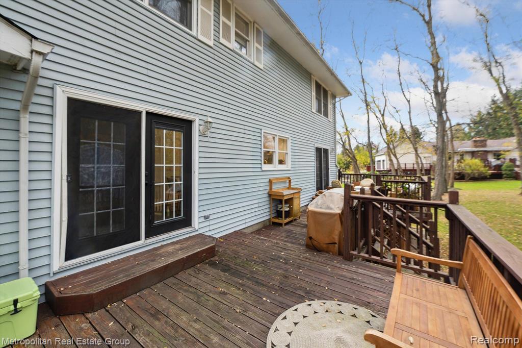 9327 LAKE CREST Drive, Whitmore Lake, MI 48189 — Photo 27