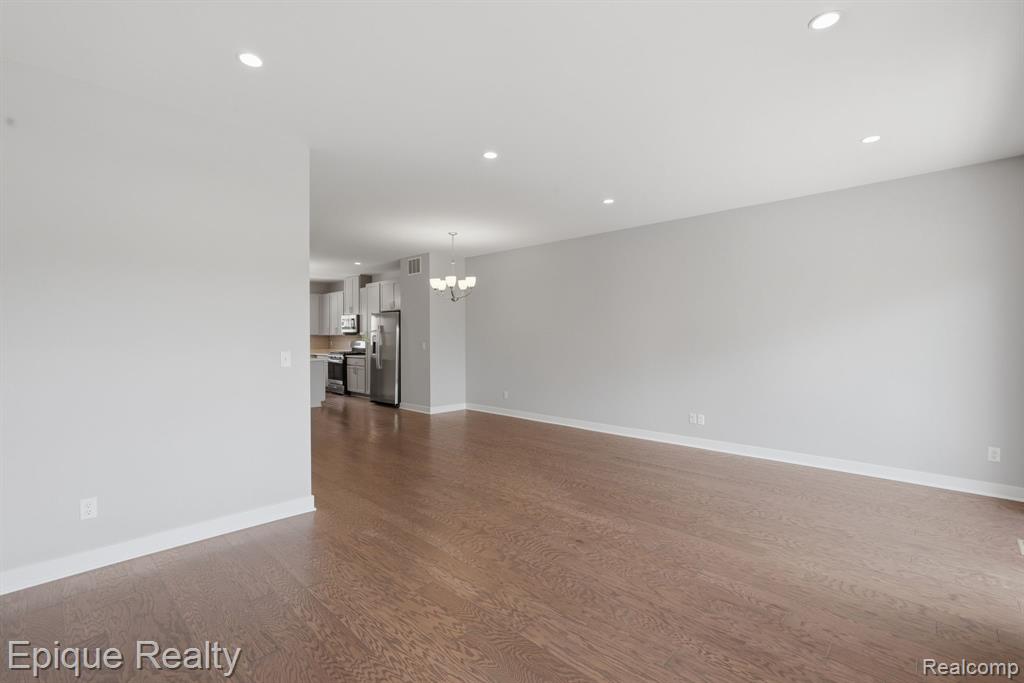 25558 Grandview Lane, 38, Novi, MI — Photo 5