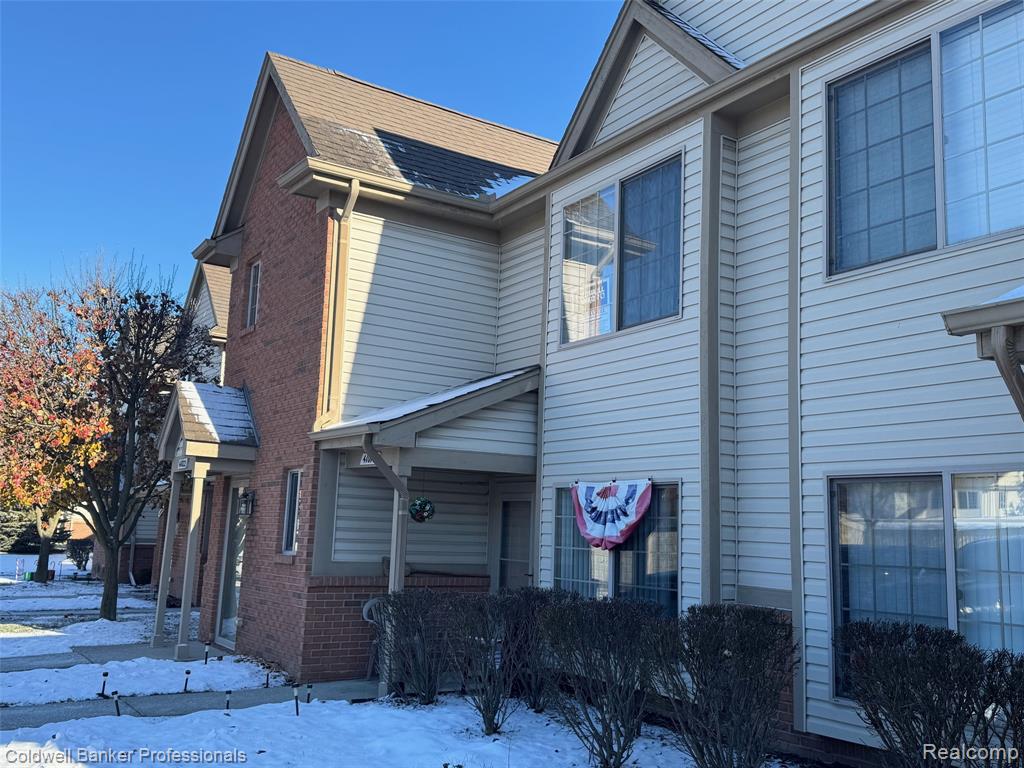 41022 Rose Lane, Clinton Twp, MI 48036 — Photo 2